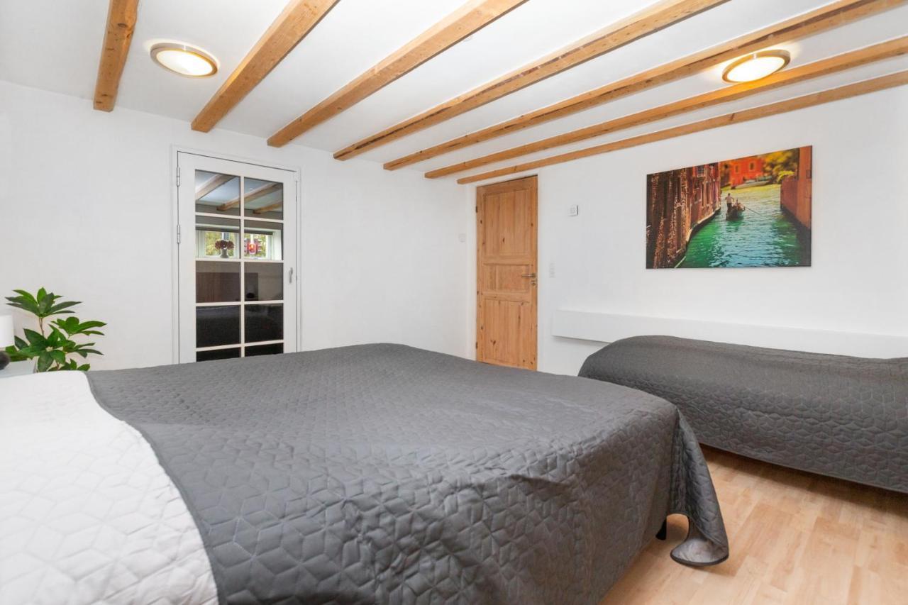 Moderne & Fuldt Udstyret Lejlighed M.Plads Til 4 Hojbjerg Buitenkant foto